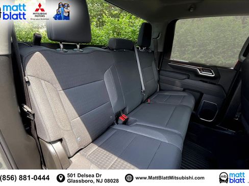 Used 2025 Chevrolet Silverado 2500 LT w/ Convenience Package image 28