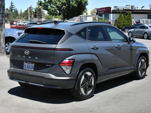 Used 2024 Hyundai Kona SEL FWD image 8