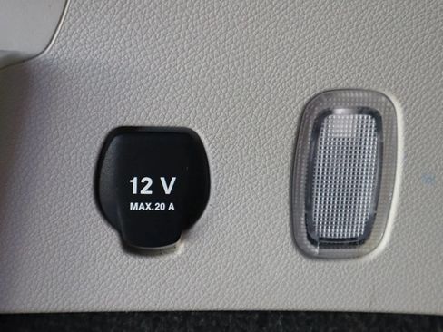 Used 2016 Mercedes-Benz GL 320 BlueTEC 4MATIC image 24