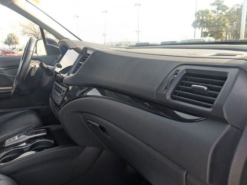 Used 2021 Honda Pilot Touring image 43
