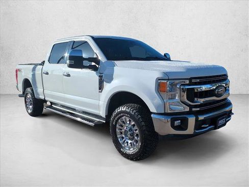Used 2020 Ford F250 XLT w/ XLT Premium Package image 3