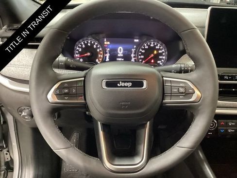 Used 2023 Jeep Compass Latitude w/ Convenience Group AWD/4WD image 7