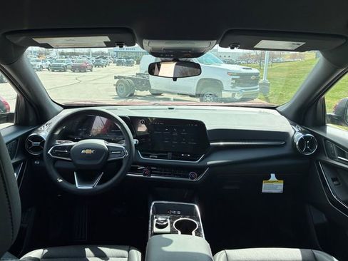 New 2026 Chevrolet Equinox LT w/ Convenience Package II FWD image 19