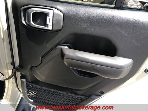 Used 2020 Jeep Gladiator Sport w/ Quick Order Package 24S AWD/4WD image 17