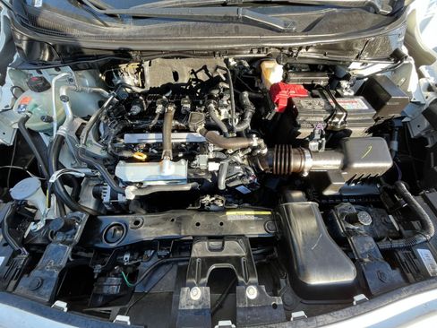 Used 2025 Nissan Versa SV image 32