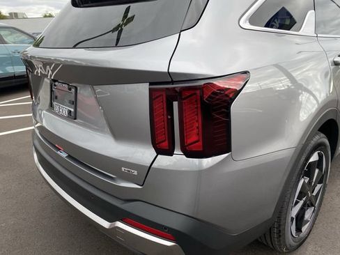 New 2025 Kia Sorento EX image 42