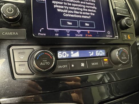Used 2021 Nissan Maxima SR w/ Sport Mat Group FWD image 22