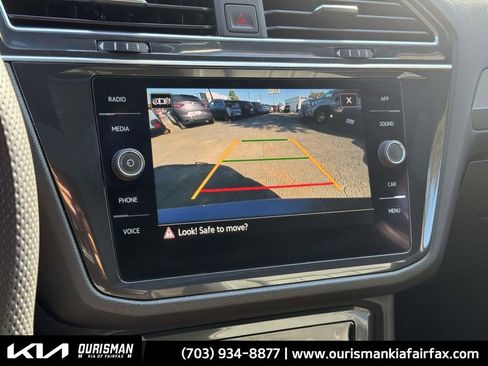 Used 2022 Volkswagen Tiguan SE R-Line image 5