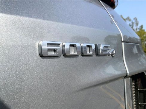 Used 2025 Cadillac Lyriq Luxury image 11