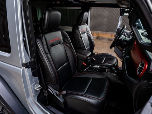 Used 2022 Jeep Wrangler Rubicon AWD/4WD image 30