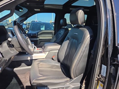Used 2016 Ford F150 Platinum w/ Equipment Group 701A Luxury AWD/4WD image 8
