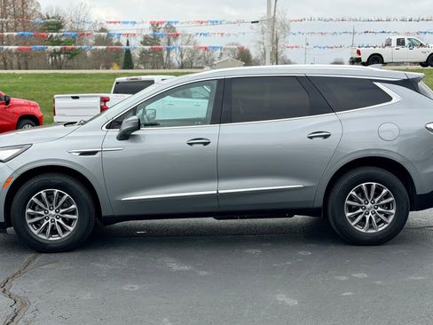 Used 2024 Buick Enclave Premium image 8