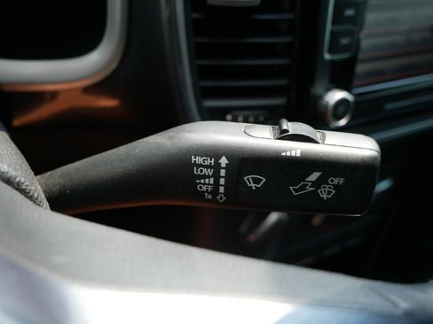 Used 2014 Volkswagen Beetle 1.8T FWD image 30