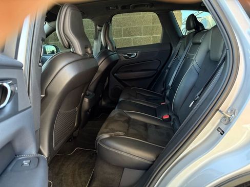 Used 2019 Volvo XC60 T5 R-Design w/ Protection Package image 42