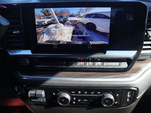 Used 2025 Chevrolet Silverado 2500 LT w/ Convenience Package image 27