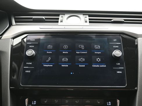 Used 2019 Volkswagen Arteon SE image 33