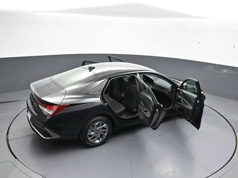 Certified 2024 Hyundai Elantra SEL FWD image 44