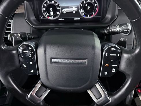 Used 2020 Land Rover Discovery HSE image 27