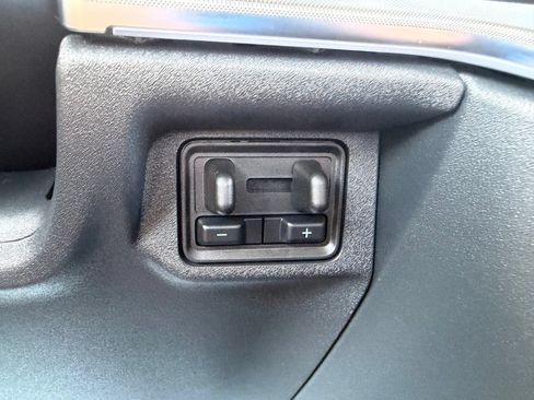 Used 2025 Ford Expedition Platinum AWD/4WD image 25