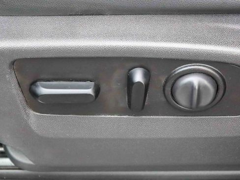 Used 2020 Chevrolet Silverado 1500 LT Trail Boss w/ Midnight Edition image 51