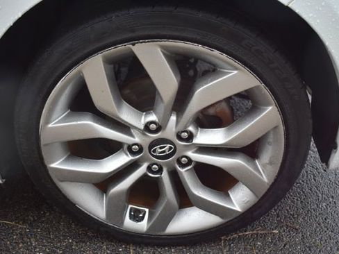 Used 2015 Hyundai Veloster RE:FLEX Edition image 40