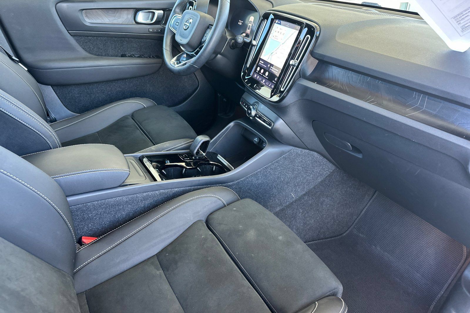 Used 2023 Volvo XC40 Recharge Ultimate w/ Protection Package Premier AWD/4WD image 19