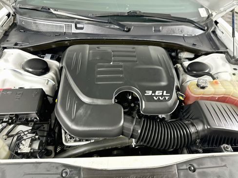 Used 2020 Dodge Charger SXT w/ Blacktop Package RWD image 32