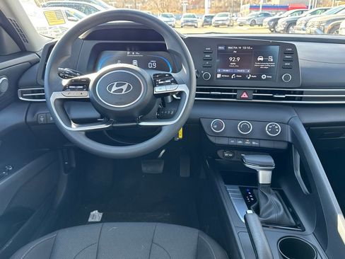 Certified 2026 Hyundai Elantra SE image 34