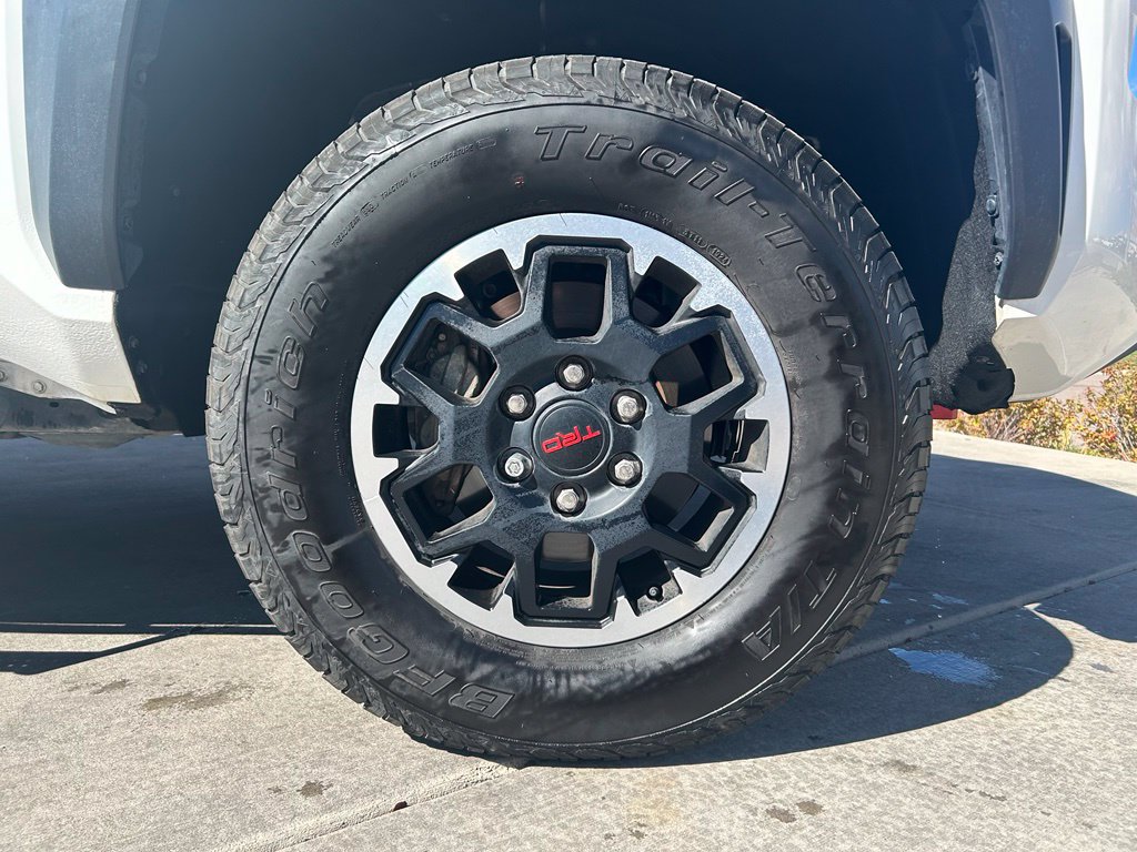 Used 2024 Toyota Tacoma TRD Off-Road w/ TRD Off Road Upgrade Package AWD/4WD image 31