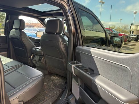 Used 2025 Ford F150 Lariat AWD/4WD image 27