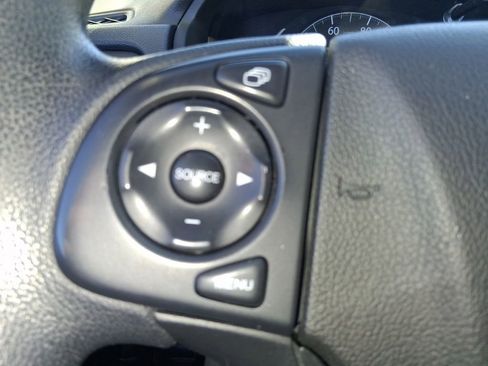 Used 2016 Honda CR-V LX image 19