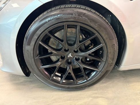 Used 2024 Tesla Model S image 21