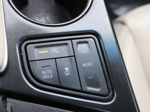 Used 2020 Cadillac CT4 Luxury w/ Sun And Sound Package image 32