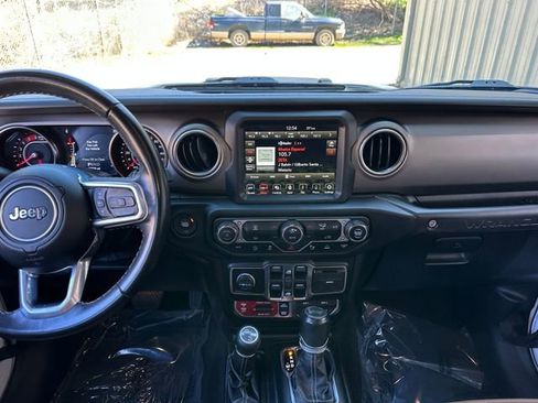 Used 2021 Jeep Wrangler Unlimited Rubicon w/ Dual Top Group AWD/4WD image 16