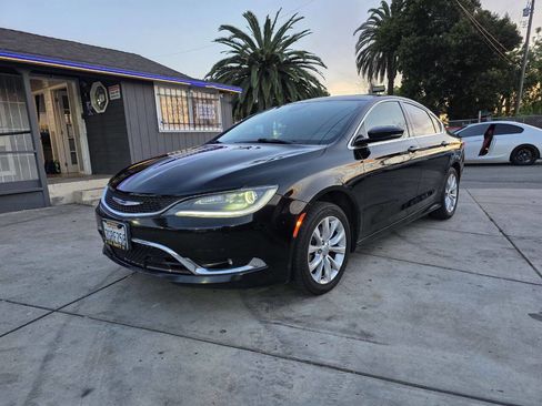 Used 2015 Chrysler 200 C image 1