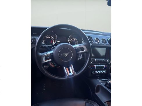 Used 2017 Ford Mustang GT Premium w/ GT Performance Package RWD image 8