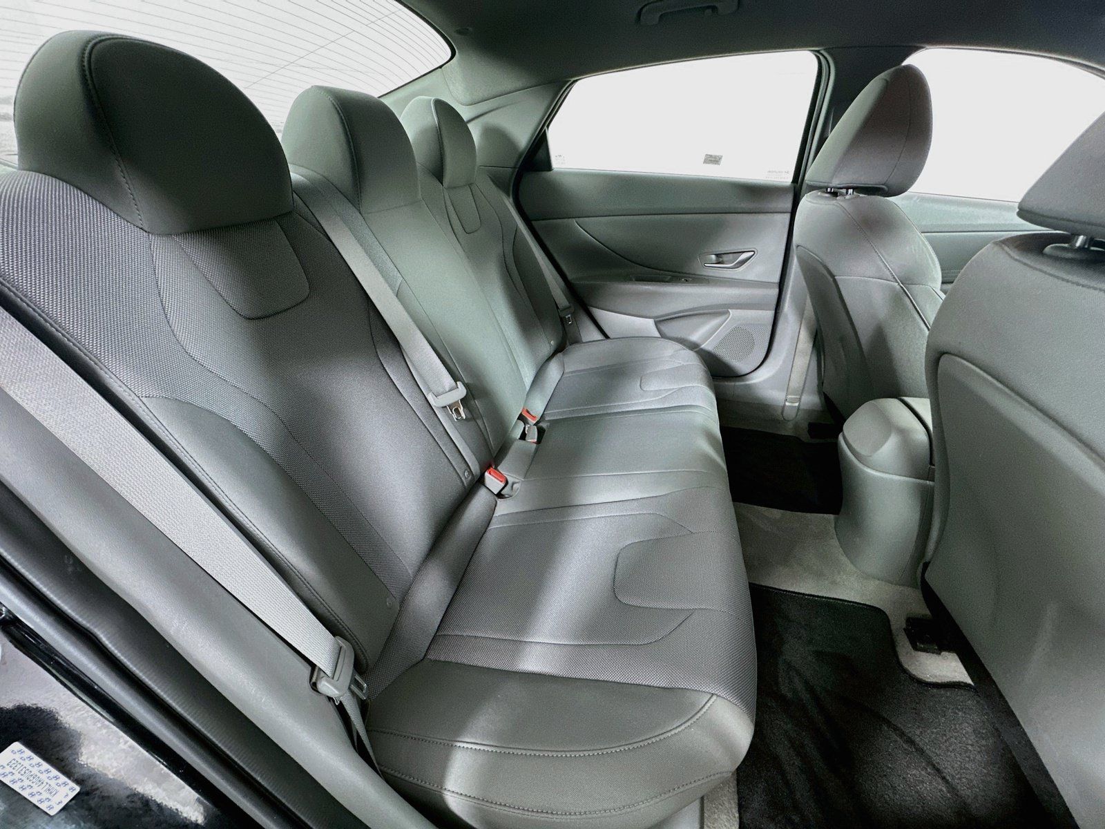 Used 2023 Hyundai Elantra SE FWD image 24