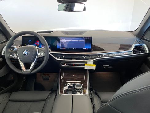 New 2026 BMW X5 xDrive50e w/ Premium Package image 15