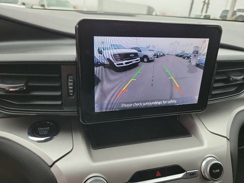 Used 2022 Ford Explorer XLT image 10