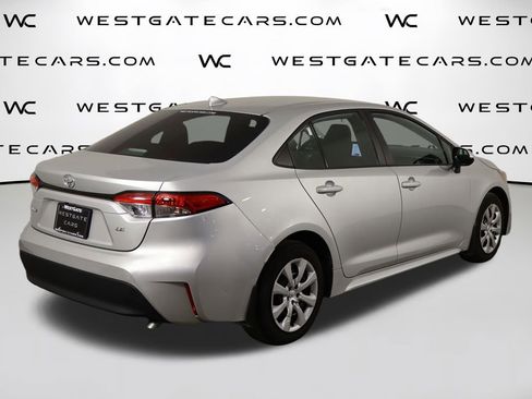 Used 2025 Toyota Corolla LE image 43