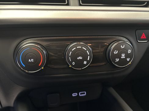 Used 2024 Chevrolet Trax LS image 19