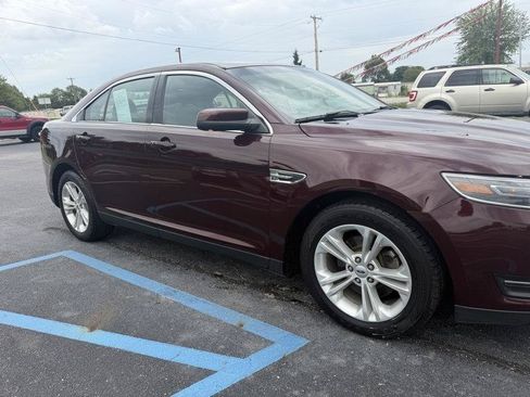 Used 2018 Ford Taurus SEL w/ Equipment Group 201A FWD image 33