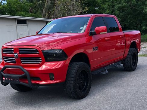 Used 2017 RAM 1500 Sport RWD image 7