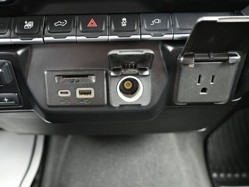 Used 2022 Chevrolet Silverado 2500 LTZ AWD/4WD image 22