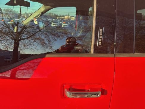 Used 2017 Ford F150 Lariat w/ Equipment Group 502A Luxury image 14