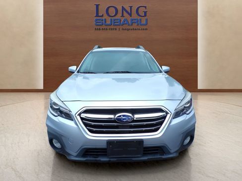 Used 2019 Subaru Outback 2.5i Limited AWD/4WD image 4