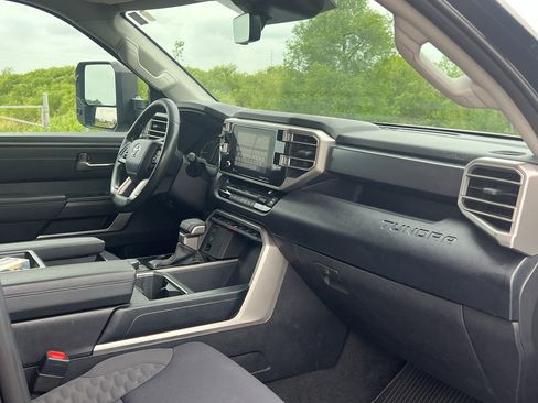 Used 2023 Toyota Tundra SR5 w/ SR5 Convenience Package AWD/4WD image 26