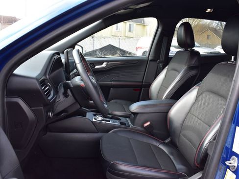 Used 2023 Ford Escape ST-Line w/ Tech Pack #1 image 7