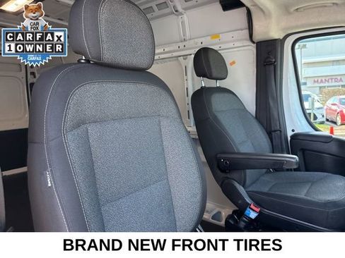 Used 2025 RAM ProMaster 2500 w/ Convenience Group image 23
