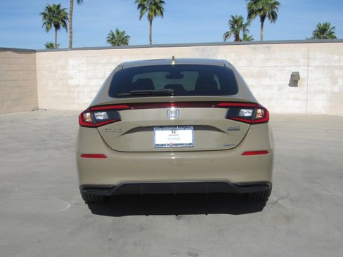 Used 2025 Honda Civic Sport Touring image 7